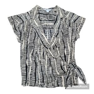 Nine West Structured Utility Wrap Blouse Short Sleeve Cream & Black Size XS